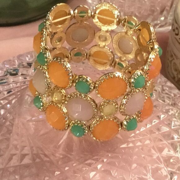 New Without Tags Sherbet Colored Stretch Goldtone Bracelet - Picture 2 of 5